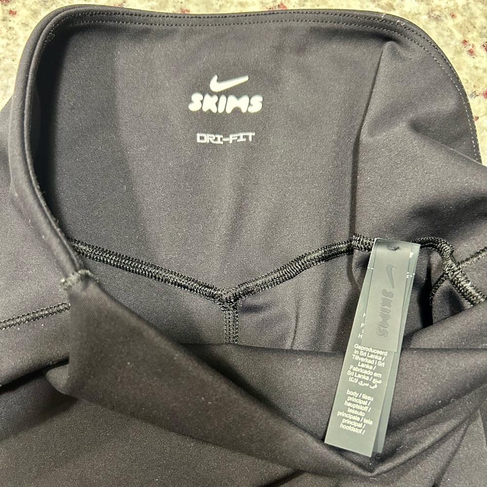 SKIMS Nike Matte Leggings Small - Picture 6 of 7